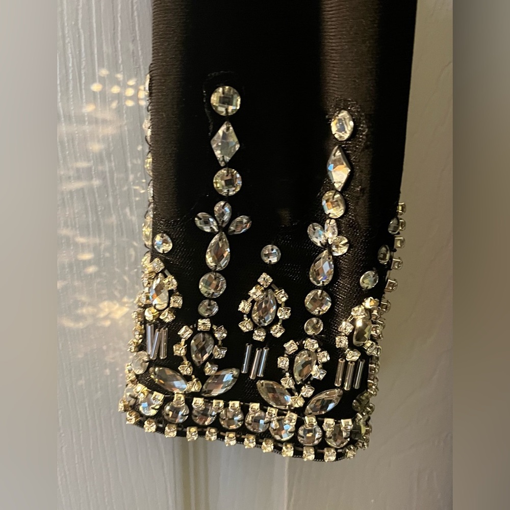 Mac Duggal NWT Black 1-Shoulder LS Rhinestone Sleeved on cuffs size 8 26… - Picture 11 of 13